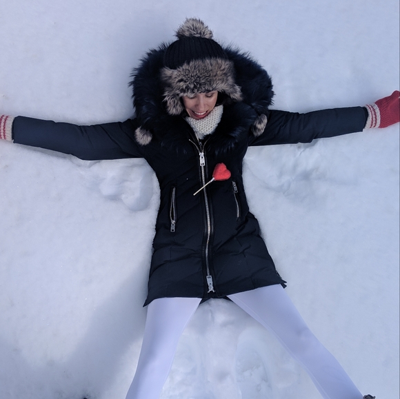 NICOLE BENISTI SOLDEN QUILTED DOWN COAT IN NAVY WITH BLUE FUR - Picture 6 of 7